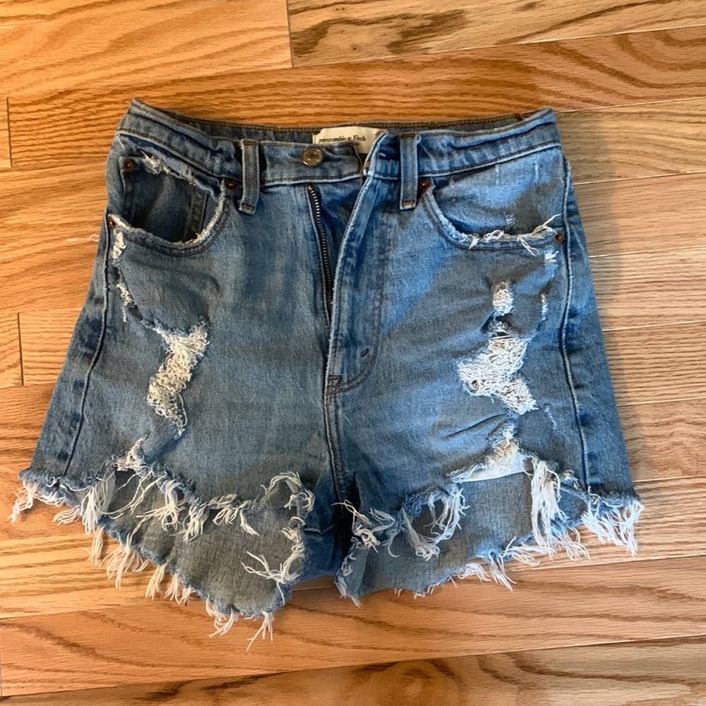 Abercrombie high rise mom shorts